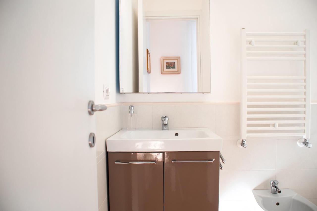 Appartement Luxury Bnb Pisacane à Bari Extérieur photo