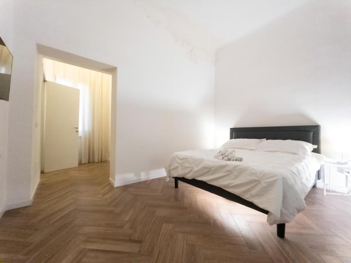 Appartement Luxury Bnb Pisacane à Bari Extérieur photo