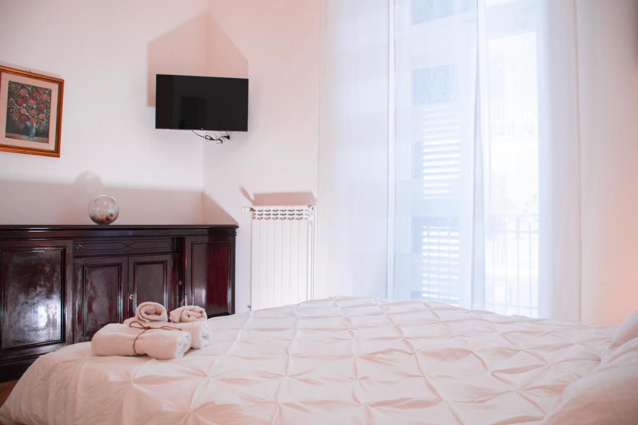Appartement Luxury Bnb Pisacane à Bari Extérieur photo