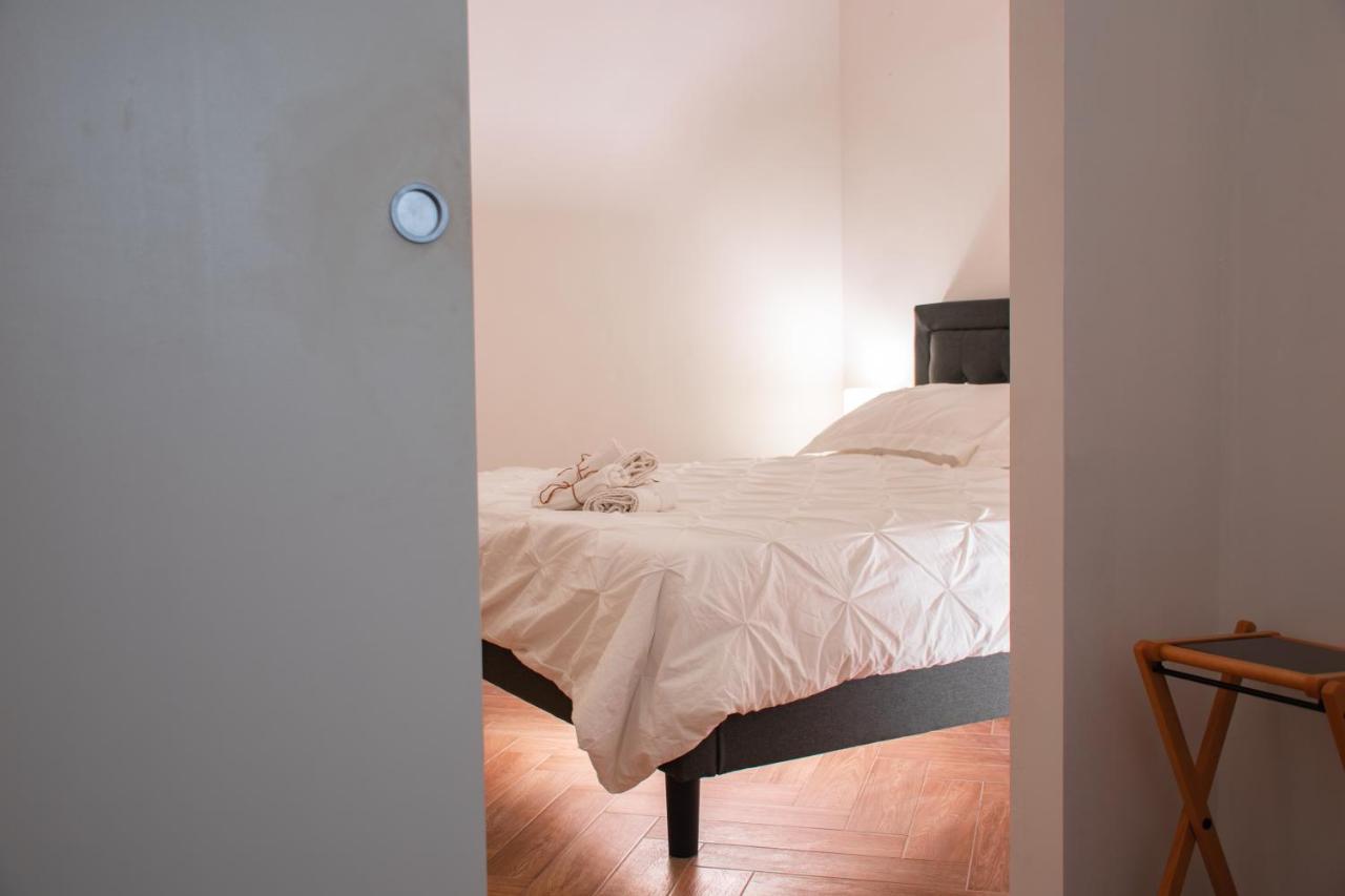 Appartement Luxury Bnb Pisacane à Bari Extérieur photo
